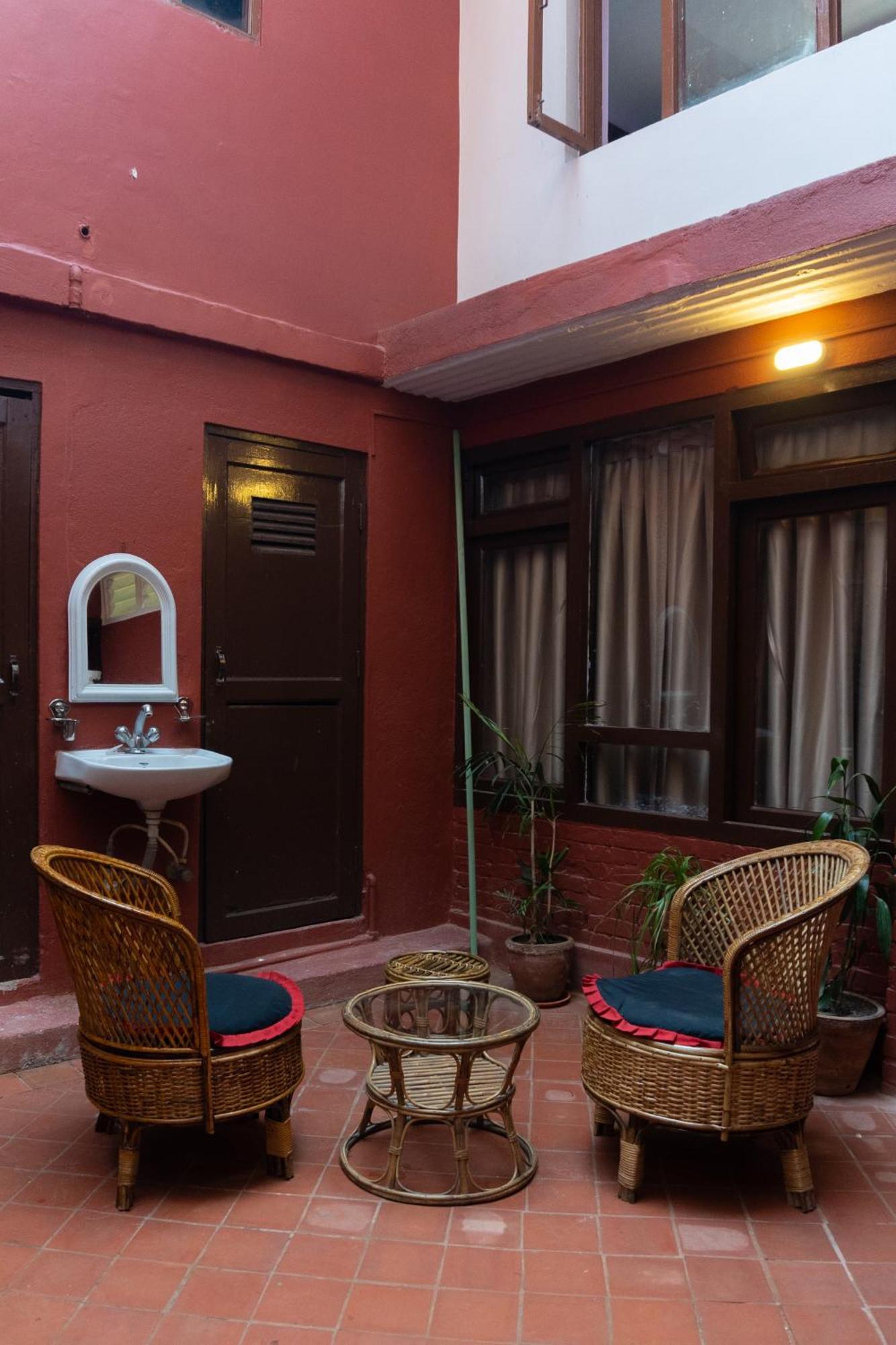 Tulaja Boutique Hotel Bhatgoan Exterior foto